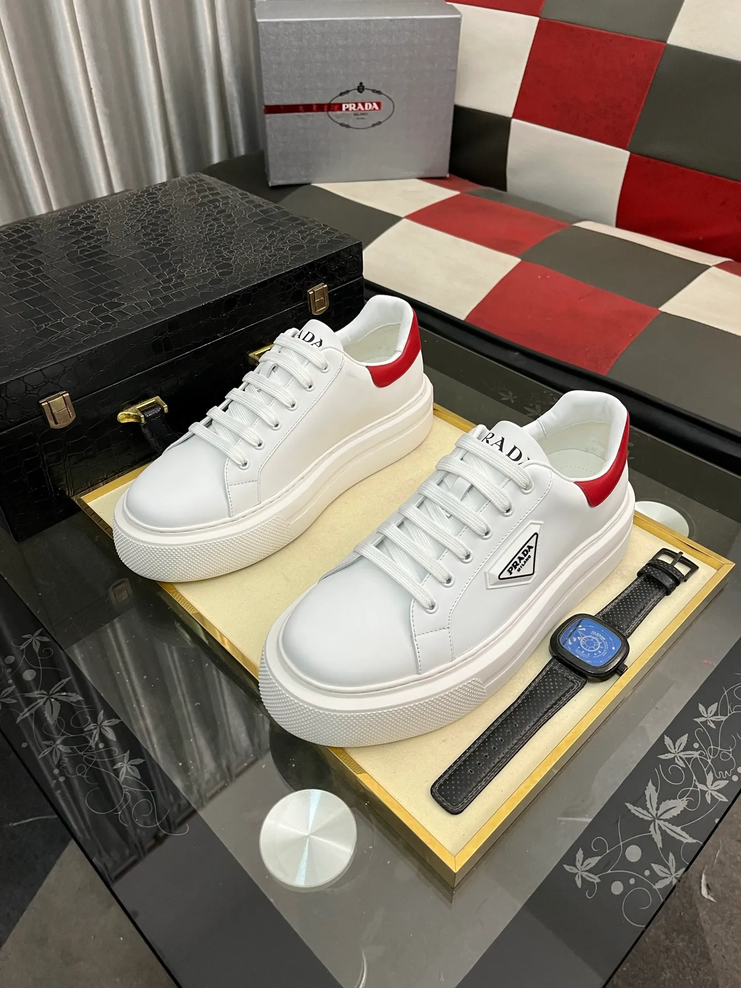 Men's shoes 💰580⌚️⌚️【PRADA】Prada casual shoes, originally developed 1:1, made of high-mercerized cowhide with imported cowhide, silk sheepskin lining, rubber outsole, comfortable and soft on the foot, size: 38-444️⃣Colors available
